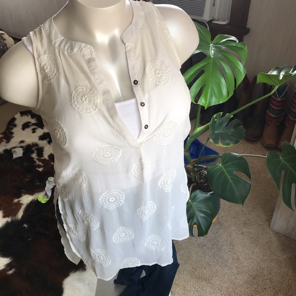 Embroidered Tunic - Picture 2 of 6